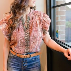 Medallion print top NWT
